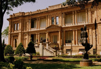 tour-Museun-Pinacoteca-Station